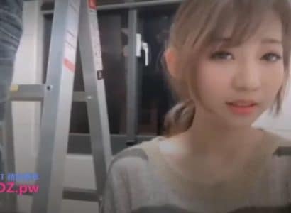 Em chủ nhà dễ thương và anh thợ sửa điện số hưởng