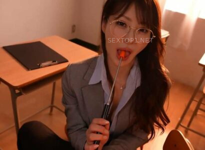 Bài học giáo dục giới tính của cô giáo khiến cậu học trò bắn tung tóe